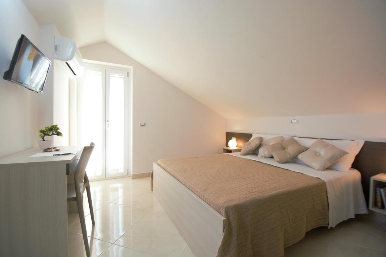 Askia Rooms & Breakfast Ашеа Екстер'єр фото