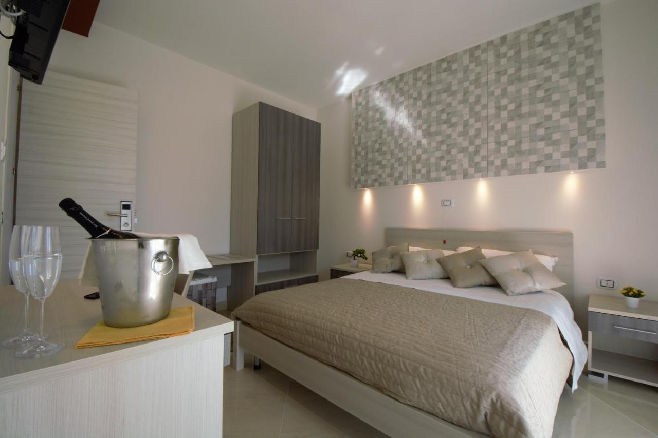 Askia Rooms & Breakfast Ашеа Екстер'єр фото